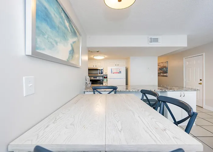 Apartment Island Winds West 273 *