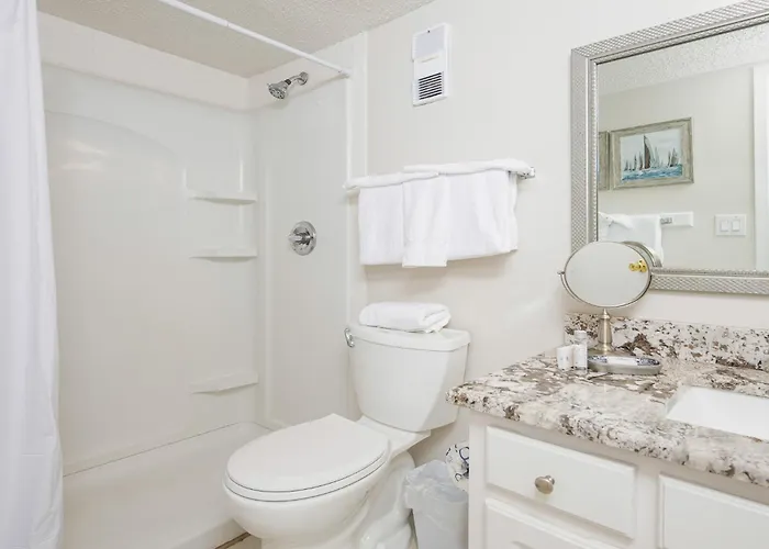 Apartment Island Winds West 273